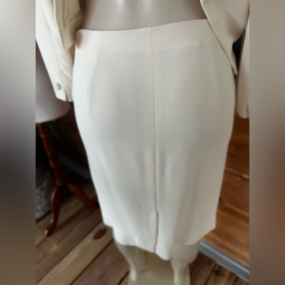 Jones New York petite two piece suit set size 14p preloved color light cream - Picture 5 of 11
